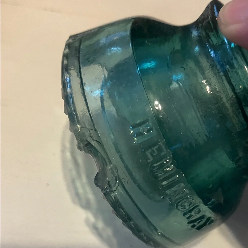 Vintage Glass Insulators - Picture 6 of 7